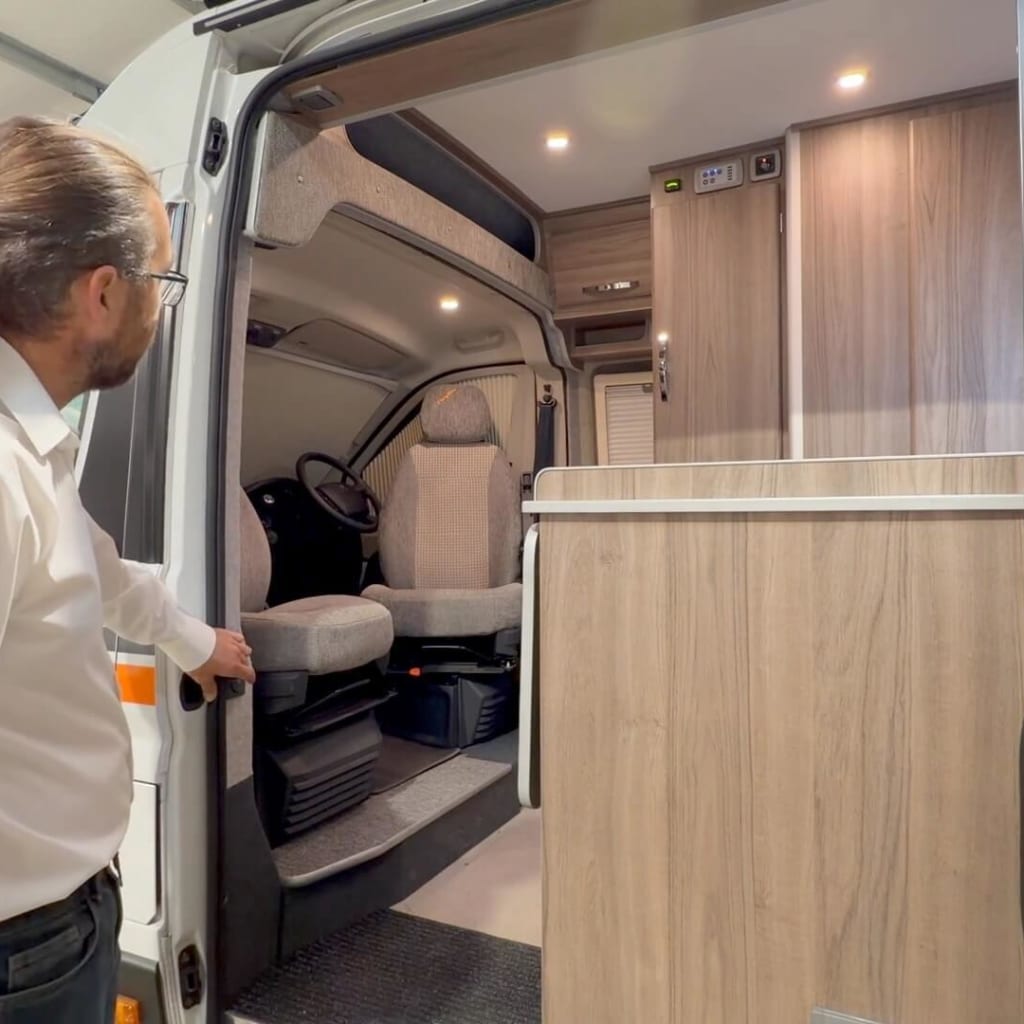 Interior view of the driver and passenger area