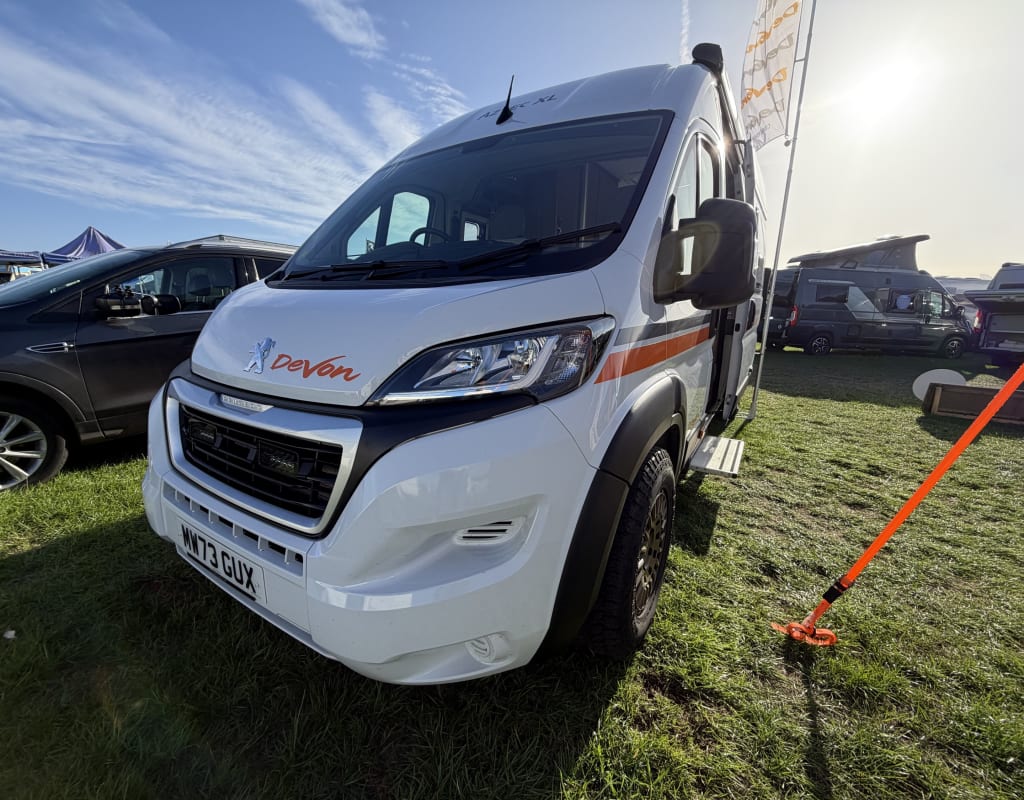 Aztec XL front
