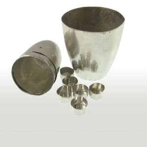 A selection of platinum crucibles