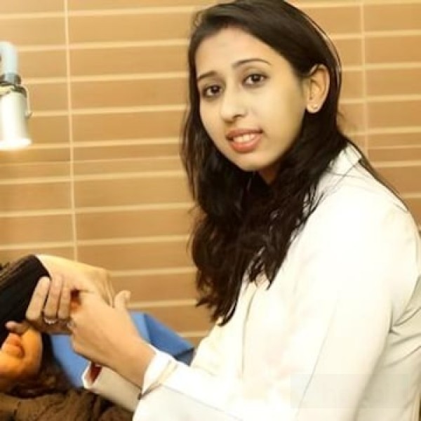 Dr. Meenu Barara