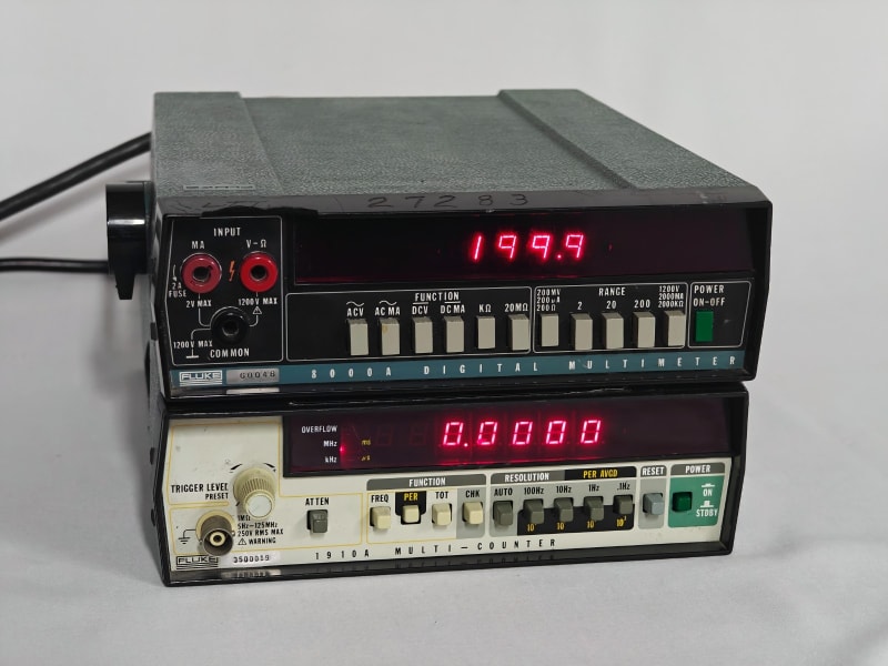 Fluke Multimeter (8000A) and Multi-Counter (1910A/1911A) - FOR PARTS AR by Fluke - For Parts Condition