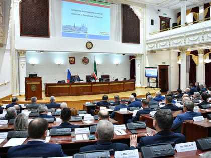 Рустам Минниханов провел заседание антитеррористической комиссии в РТ