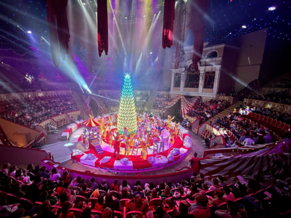 Новогоднее представление - детям Ленобласти