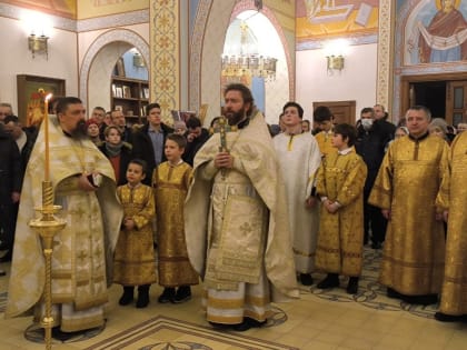 Светлый праздник Рождества Христова отпраздновали в храмах св.Николая Чудотворца Рощинского благочиния
