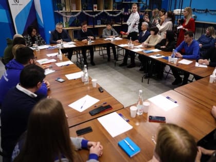 Серьезная поддержка: Александр Дрозденко рассказал, сколько собрали волонтеры Ленобласти на помощь мобилизованным и Донбассу