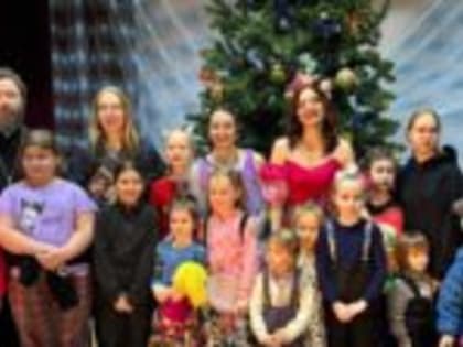 Театральная встреча в Рощино