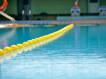 Учитель физкультуры из Новосибирска предстанет перед судом из-за гибели школьницы в бассейне