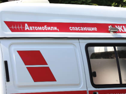 Врачи Скорой помощи спасли папу и дочку, перевернувшихся на квадроцикле в Юкках