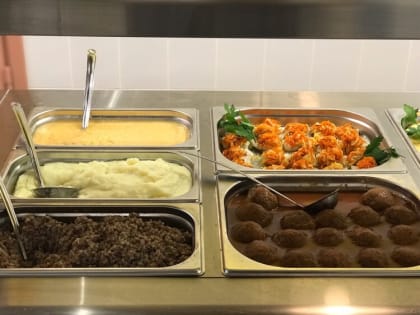 В Ленинградской области начинает работу «Горячая линия» по вопросам организации питания детей в образовательных организациях