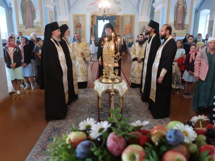 В Коневском монастыре молитвенно встретили праздник Преображения Господня