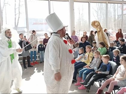 Пока папа на СВО. Власти Кировского района Ленобласти веселят детей мобилизованных, как могут