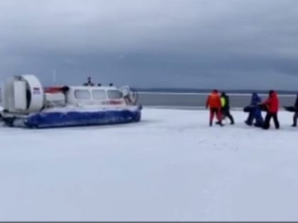 В МЧС пересчитали спасенных на Финском заливе рыбаков. Еще немного - и сотня