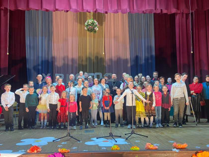 Пасхальный концерт, организованный приходом храма св.Николая Чудотворца, прошел в ДК пос.Рощино