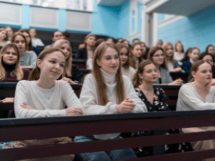 Педагогические направления вошли в число самых популярных в приемной кампании вузов 2024 года