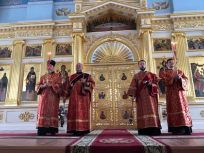 Епископ Выборгский и Приозерский Игнатий возглавил Божественную литургию дня памяти обретения мощей преподобного Арсения Коневского