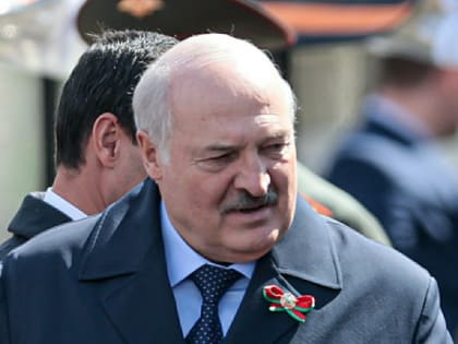 "Я у общества ничего спрашивать не намерен". Лукашенко определил свои действия на случай военной угрозы