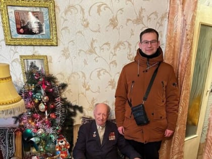 Студенты ГБПОУ «Енакиевский политехнический техникум» посетили ветерана Великой Отечественной войны
