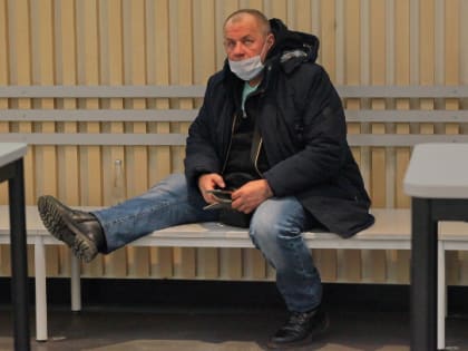 Более 200 жителей Ленобласти заразились COVID-19 за сутки