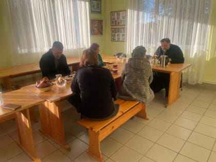 Богословские беседы в Рощино: общение и духовное развитие