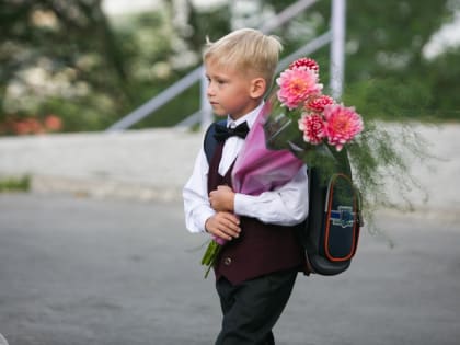 В Ломоносовском районе началась кампания по записи детей в первый класс