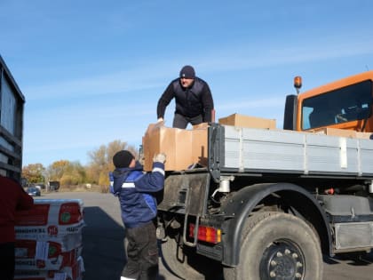 Ломоносовский район направил гуманитарную помощь военнослужащим в зоне СВО