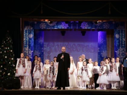 Рождество Христово в поселке Сосново: богослужение, «Рождественские встречи» в ДК и праздник в воскресной школе