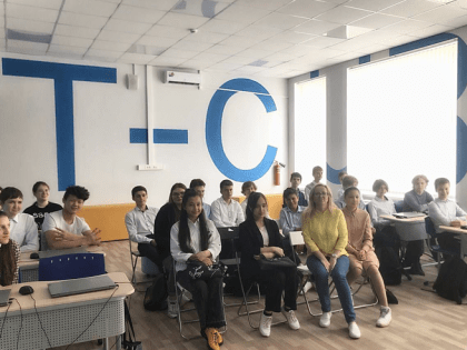 Школьников Ленобласти обучили цифровой грамотности и кибербезопасности