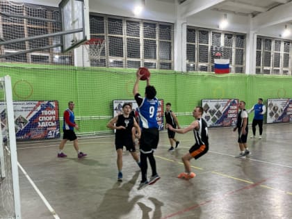 Стартовала финальная неделя чемпионата Ломоносовского района по баскетболу среди мужчин