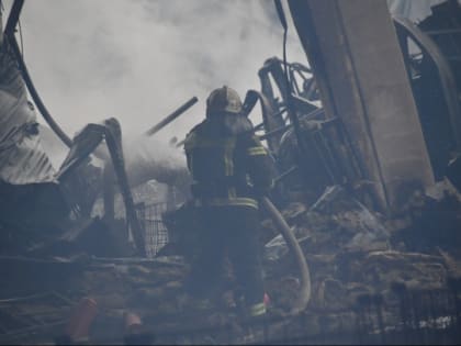 Во Всеволожске тушили мастерскую. Огонь охватил 200 "квадратов"