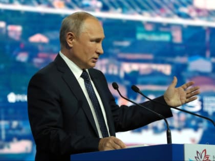 Путин считает, что к участникам митингов нужно относиться "в рамках закона - ко всем одинаково"