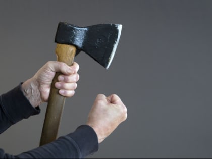 В Забайкалье главу райцентра подозревают в пьянстве за рулем и нападении с топором на полицейского