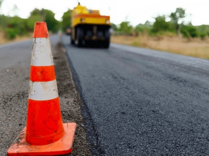 В Ломоносовском районе отремонтируют дорогу от Аннино до Разбегаево