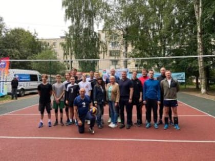 Волейбольная площадка ко Дню знаний