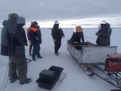 Сколько ни говори, все равно идут. На Ладожском озере снова ловили рыбаков