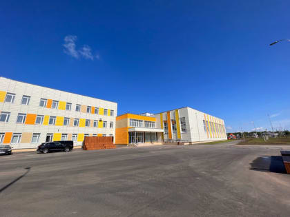 В Ломоносовском районе готовятся встречать новый учебный год