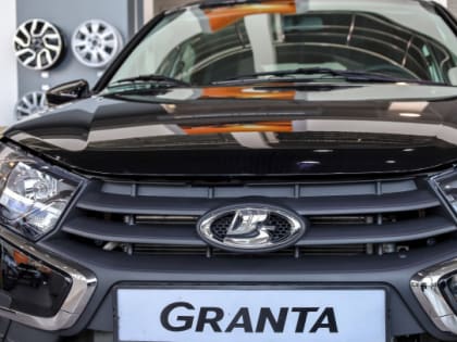 Россияне «за»: три четверти опрошенных хотят пересадить депутатов на российские авто