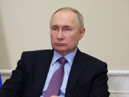 "У ЕГЭ есть много минусов": Владимир Путин ответил на вопросы о возможной отмене экзаменов для школьников