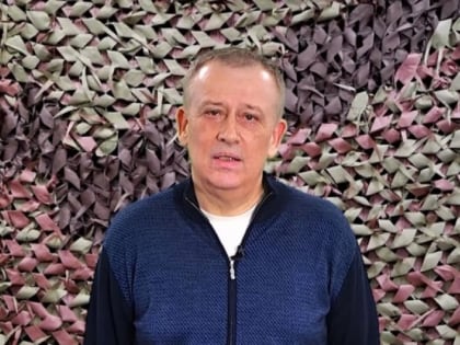 Александр Дрозденко поздравил жителей Ленобласти с Днем защитника Отечества