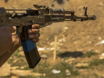 В Петербурге задержан боец «Вагнера», прощенный за убийство. Он салютовал Пригожину из Калашникова