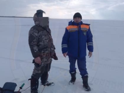 На Ладожском озере в метель искали заблудившихся мужей