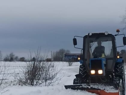 В дни сильных снегопадов чистоту на региональных трассах обеспечивают до 500 единиц спецтехники