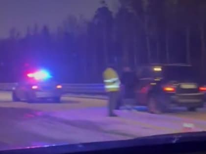 Полицейский "Шевроле" попал в массовое ДТП на КАД — видео