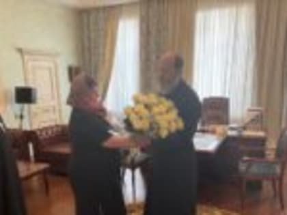 Сотрудники епархиального управления поздравили Владыку с днём тезоименитства