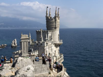 Крым обратится в Конституционный суд для отмены указа о передаче полуострова Украине