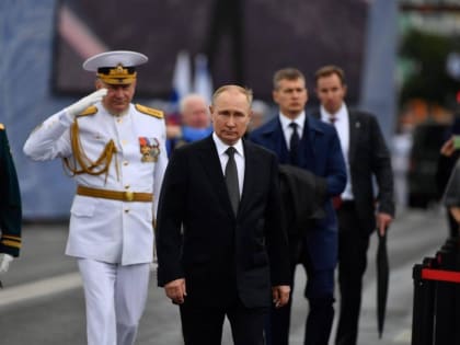 Ленинградцы — на главном параде ВМФ России