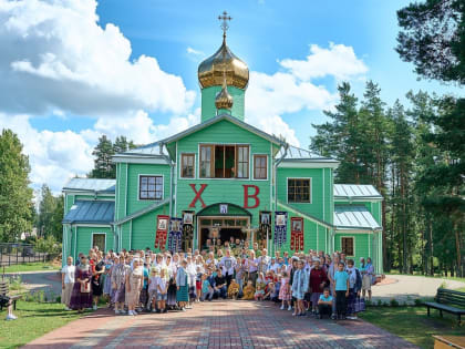 В день памяти преподобного Серафима Саровского, небесного покровителя храма города Каменногорска, состоялись торжества престольного праздника