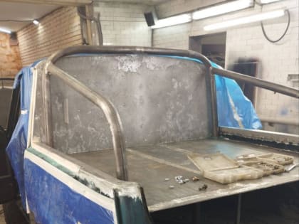 Фото: Переданные Дрозденко «Нивы» готовят к отправке на спецоперацию 