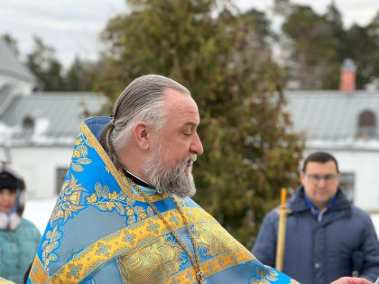 Престольный праздник нижнего храма монастырского собора — Сретение Господне — молитвенно встретили в Коневской обители