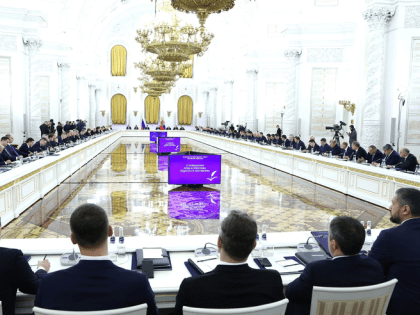 Владимир Путин предложил учредить ежегодную премию «Наставник года»