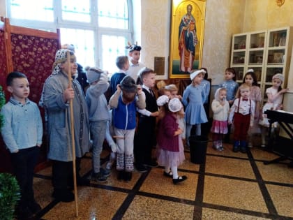 Рождество Христово встретили в Архангело-Михайловском храмовом комплексе Токсово вместе с подопечными Приюта матери и ребенка